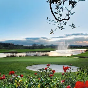 https://chervo-golf-hotel-spa-resort-san-vigilio.it-lombardy.com